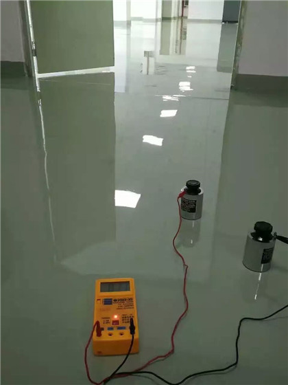 华龙 防静电自流平检测